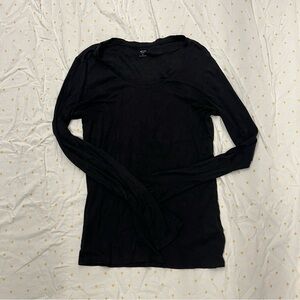 Uniqlo Black Fitted Long Sleeve T-Shirt